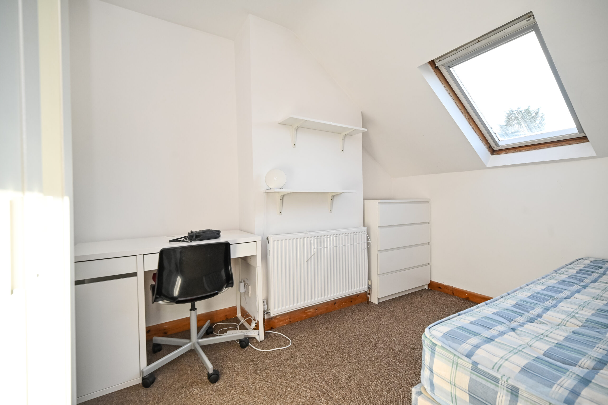 5 bedroomed student house to rent Winston Gardens, Headingley Happy